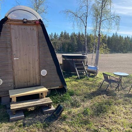 Niiralan Tila : Starlite Cabin Laitila Екстериор снимка