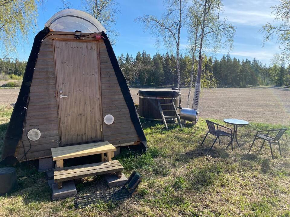 Niiralan Tila : Starlite Cabin Laitila Екстериор снимка